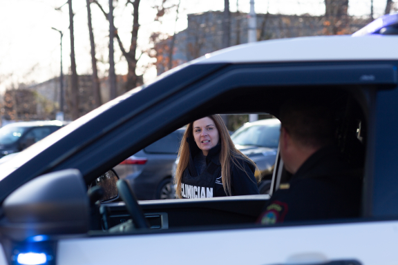 Clinician assisting law enforcement as part of the Advocates Community Justice program